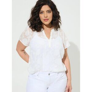 NWT Torrid White Clip Floral Chiffon Split Front Blouse